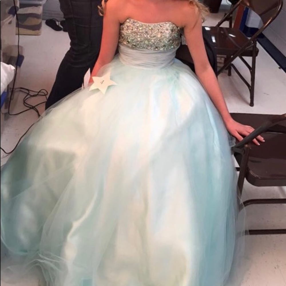 Prom dress